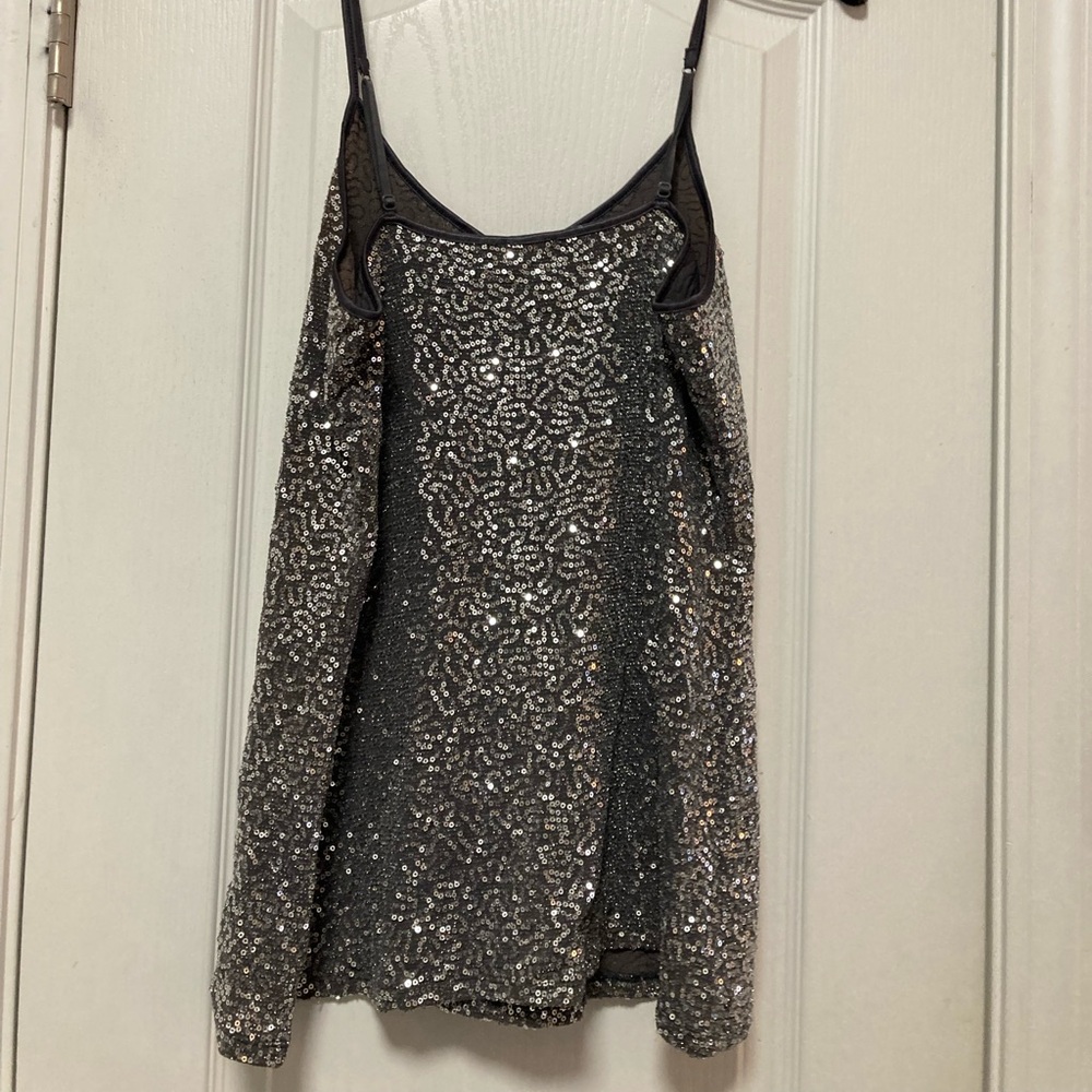 Sequin express tank top. Very good shape.
